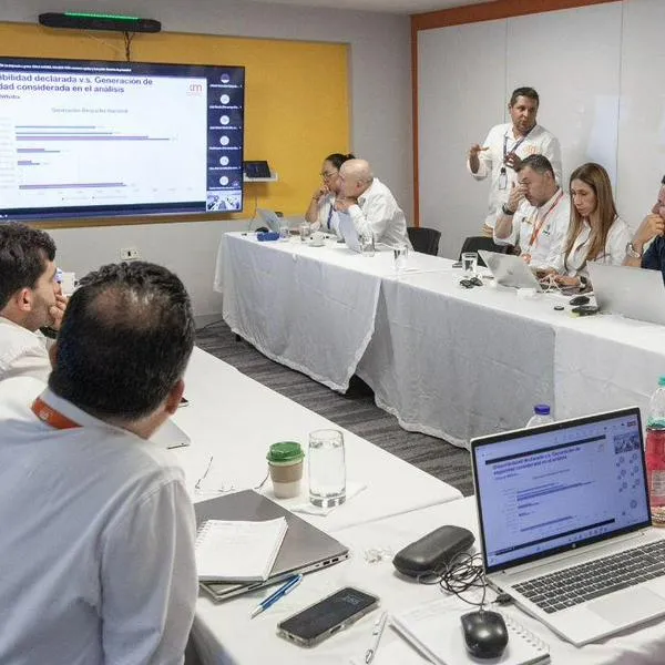 Gobierno instala comisión permanente para monitorear el sistema energético durante mantenimiento de la regasificadora de Cartagena