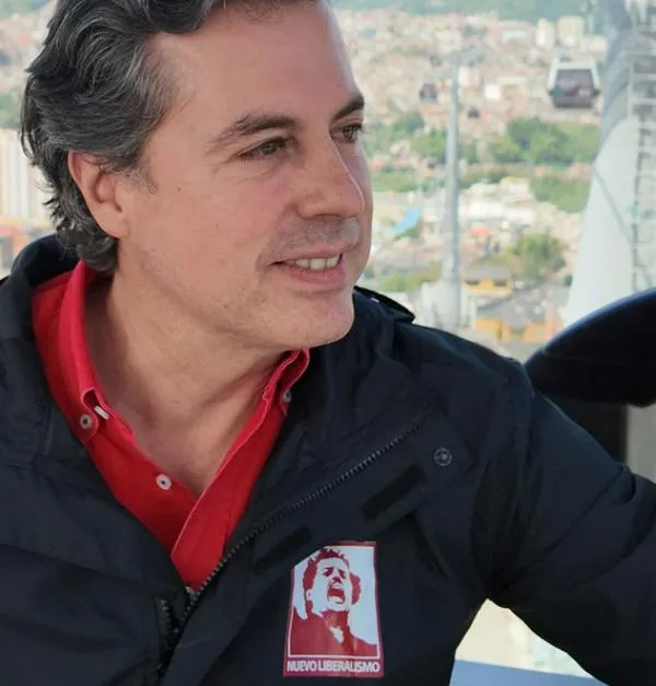 Juan Manuel Galán montó en la linea 3 del cable por el cumpleaños de Manizales: "espectacular" el recorrido 