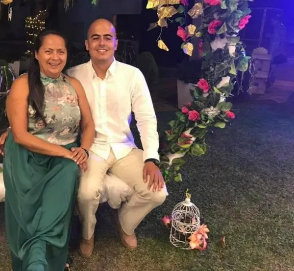 En Caldas despidieron a una líder social y abanderada del sector inmobiliario: fundó empresa con su hijo