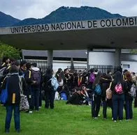 Universidad Nacional 10 de octubre: ordenan desalojo inmediato por amenazas contra el campus en Bogotá y clases quedaron canceladas.