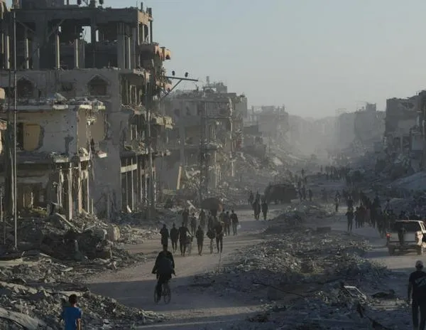 Trump espera que el alto el fuego se mantenga mientras los palestinos regresan a sus hogares en ruinas
