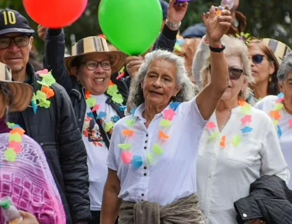 Bogotá cuida la salud mental de las personas mayores de 60 años 