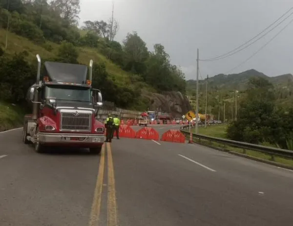 Estado de la Vía al Llano hoy 12 de octubre con restricción a vehículos de carga 