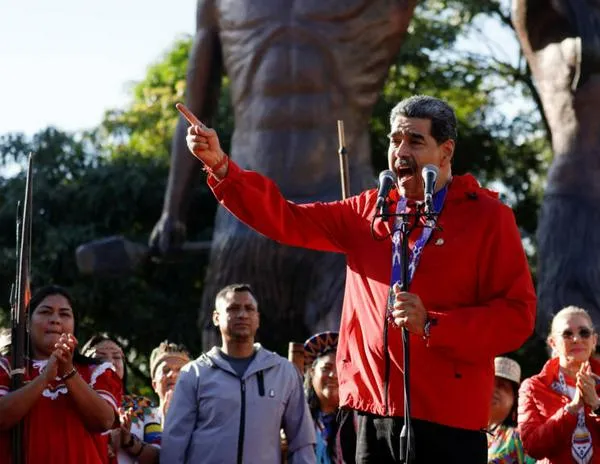 Maduro llama a formar brigadas milicianas indígenas para defender Venezuela