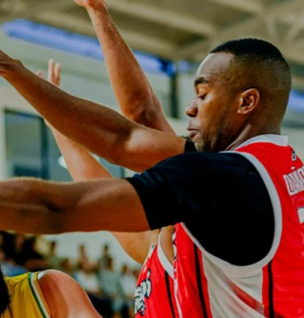 Sabios de Caldas perdió por dos puntos con Toros del Valle en el inicio de la Liga de Baloncesto