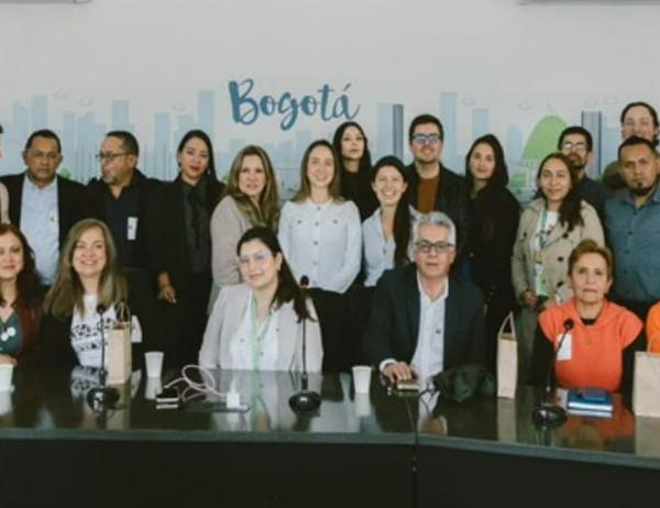Bogotá tiene nueva Mesa de Representantes del Gremio Taxista 