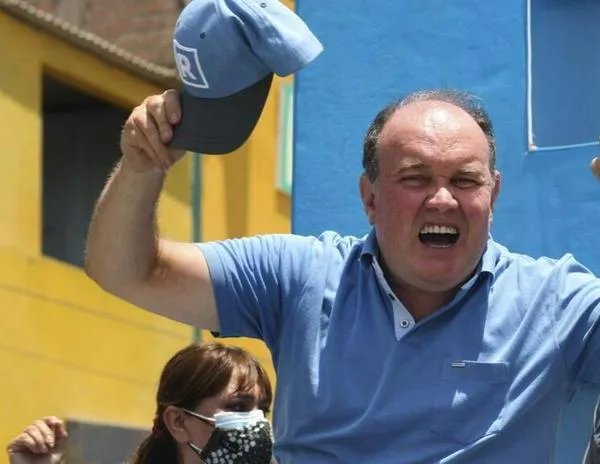 El ex alcalde de Lima Rafael López Aliaga "Porky" se lanza a las presidenciales
