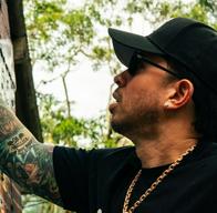Artistas de Pereira realizan mural en honor a De la Ghetto: el reguetonero firmó la obra