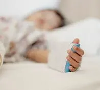 Niña de 3 años murió en Bogotá luego de atorarse con un frijol: esto se sabe