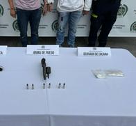 Portaban un revólver, arma traumática y cocaína en barrio de Manizales 