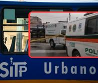 Murió motociclista arrollado por un SITP en Bogotá: vehículo quedó bajo el bus