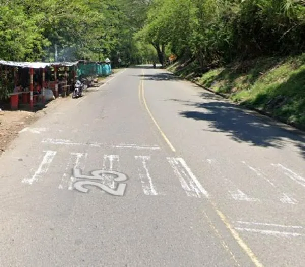 Identifican a motociclistas asesinados con arma de fuego en vía de Caldas: eran de Antioquia