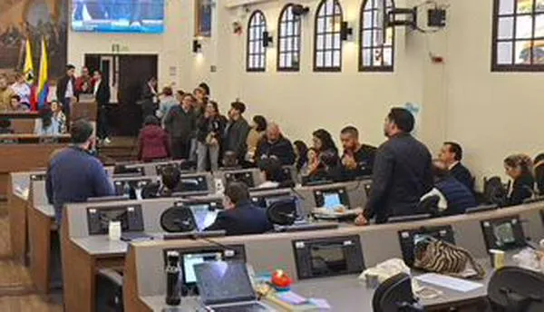 Polémica por artículo que pagaría a concejales, aun sesionando en otra ciudad