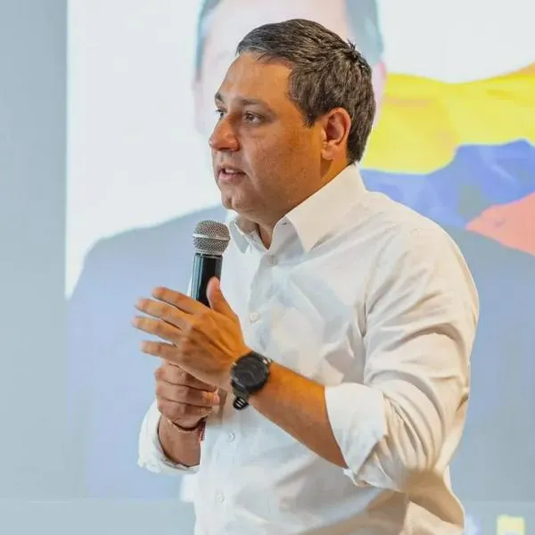 Mauricio Lizcano alcanzó un millón de firmas para presentar su candidatura a la Presidencia