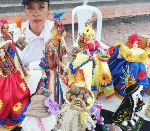 La lluvia acompañó la apertura de Río es Moda en la Plazoleta de Banderas. Están listos para esta tarde