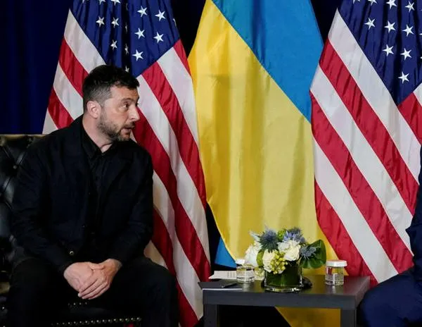 Zelenski llega a la Casa Blanca, bajo la sombra de una próxima cumbre entre Trump y Putin