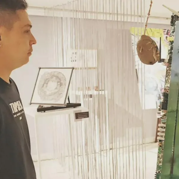 La Inteligencia Artificial, tema central del Salón Departamental de Artistas 2025