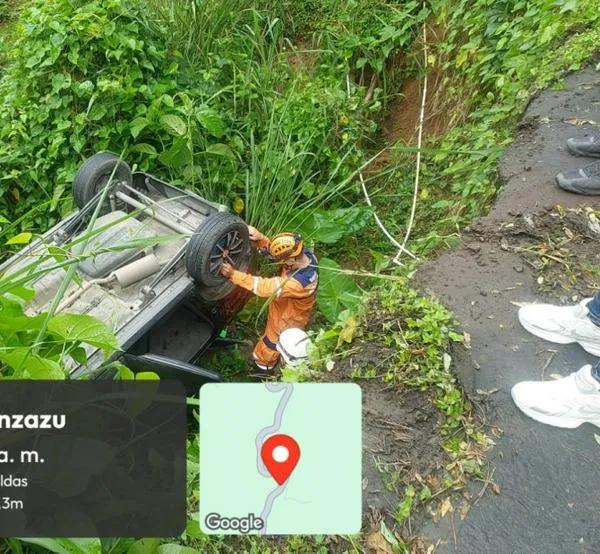 Carro particular se salió de la carretera en municipio del norte de Caldas y una persona resultó lesionada