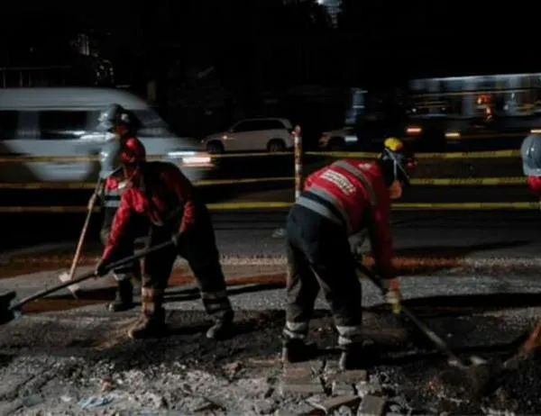 Por obras cierre total de la oreja sentido oriente - sur de la autopista Norte con av. calle 153  