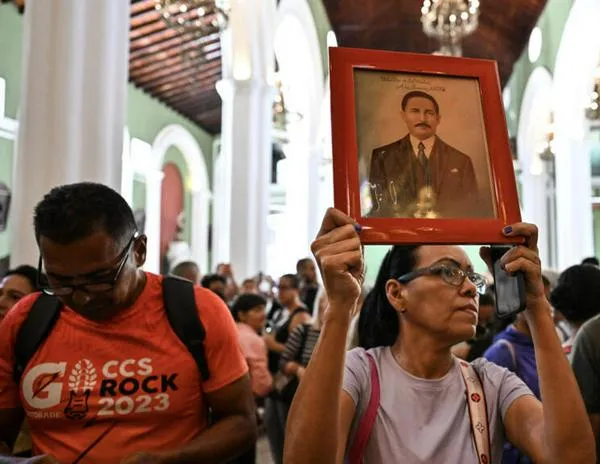 Venezuela celebra la canonización de José Gregorio Hernández y Carmen Rendiles