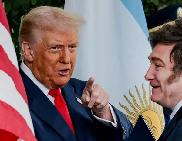 “Se están muriendo”: Trump justifica su ayuda a Argentina y oficializa acuerdo por USD 20.000 millones