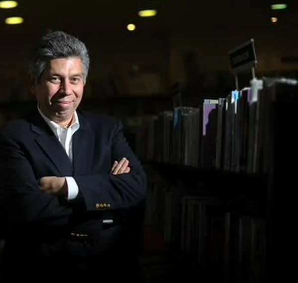 Daniel Coronell recibe el Gran Premio SIP a la Libertad de Prensa 2025