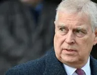 Reino Unido bajo presión para retirar títulos y residencia al príncipe Andrew tras caso Epstein