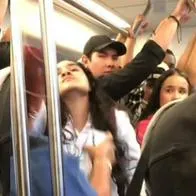 Mujeres en Medellín protagonizaron pelea en el metro y se mechonearon