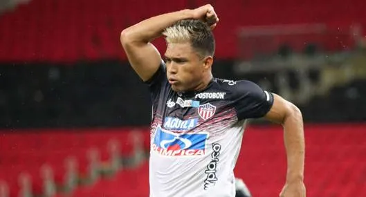 Foto de Teófilo Gutiérrez, en nota de video de Video de Teófilo Gutiérrez con gesto grotesco e insulto en público al ir en bus