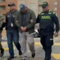 Identifican a hombre que armó balacera en Mazurén (Bogotá): es exmilitar y lo señalan de doble crimen. Iba en compañía de 3 mujeres. 