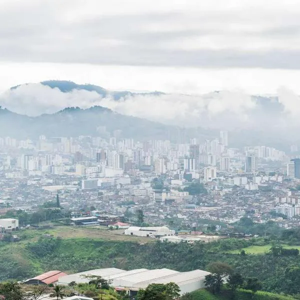 en nota de cuál es la ciudad de Colombia que nació gracias a fábrica La Rosa y qué pasó ahí
