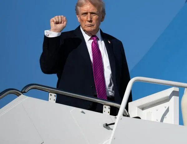 Trump parte a gira por Asia, donde verá a Xi y espera encontrarse con Lula