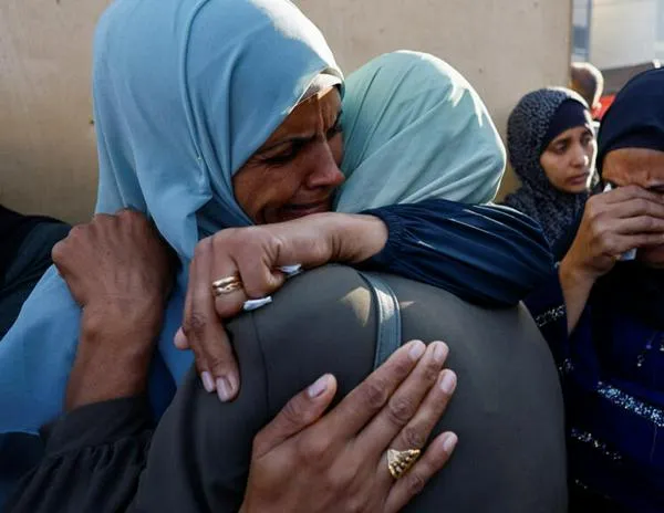 Dos semanas de tregua en Gaza: avances parciales en rehenes, ayuda insuficiente y control israelí persistente