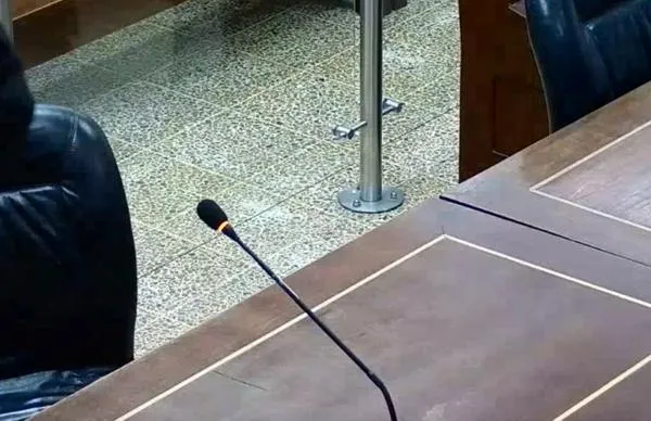 Lo detuvieron en centro comercial de Manizales: llevaba whisky y energizantes, sin pagar