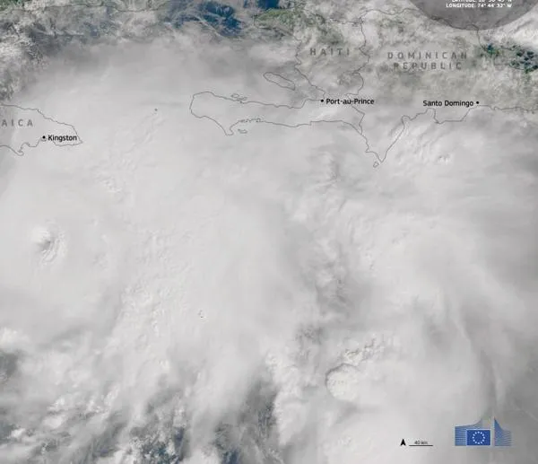 Alerta de vientos destructivos e inundaciones: Melissa pasa de tormenta tropical a huracán de categoría 5