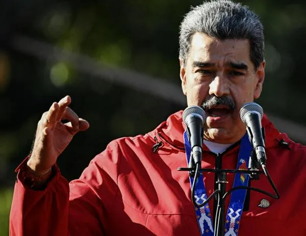 Caracas denuncia una "provocación militar" tras maniobras de EE. UU. frente a sus costas