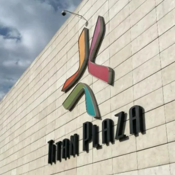 Foto de Titán Plaza, en nota de qué pasó con Parque Arauco, dueño de Titán Plaza, y exponen al centro comercial
