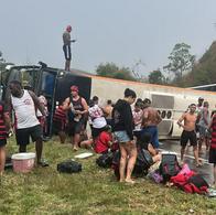 Accidente de bus con hinchas del Flamengo dejó al menos 46 heridos en Brasil