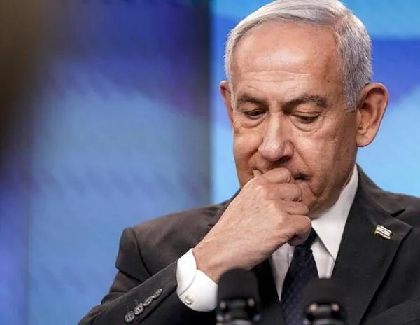 Netanyahu convoca una reunión de emergencia en plena confusión por los restos de un rehén entregado por Hamás