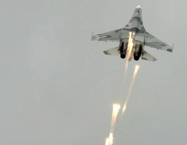 Venezuela afirma que sus fuerzas interceptaron una aeronave que ingresó a su espacio aéreo sin autorización