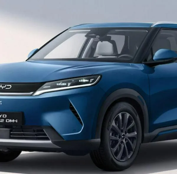 BYD anunció el lanzamiento de la Yuan Up híbrida enchufable con 1.200 km de autonomía y buen precio para el mercado de Europa, inicialmente.