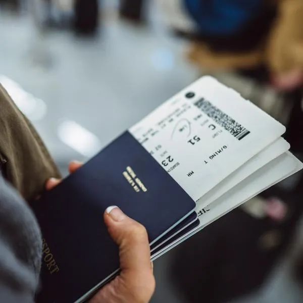 Tiquetes aéreos en Colombia tomarían vuelo con sus precios: dan posible cifra de aumento. Empresas piden reducir el IVA.