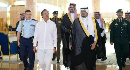 Presidente Gustavo Petro con el emir de Catar, Tamim bin Hamad al Thani.