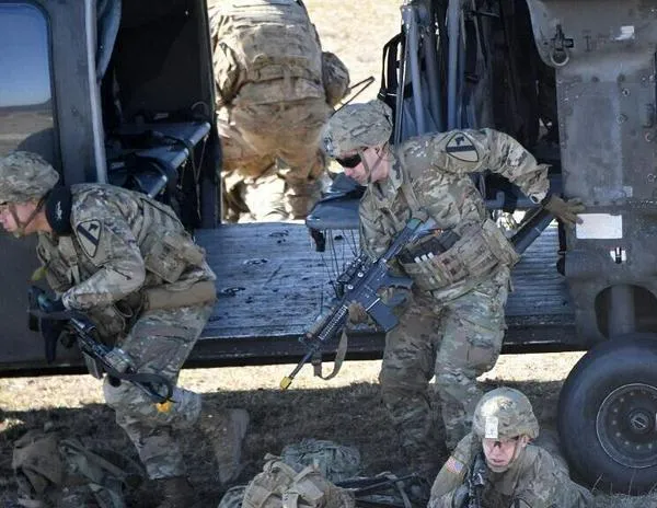 OTAN: Estados Unidos reducirá su presencia militar en el frente oriental de Europa