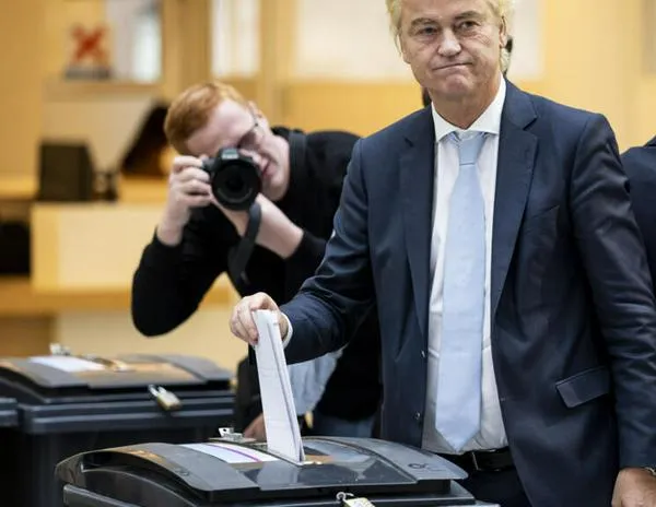 Países Bajos: Centristas y extrema derecha, cabeza a cabeza en las legislativas anticipadas