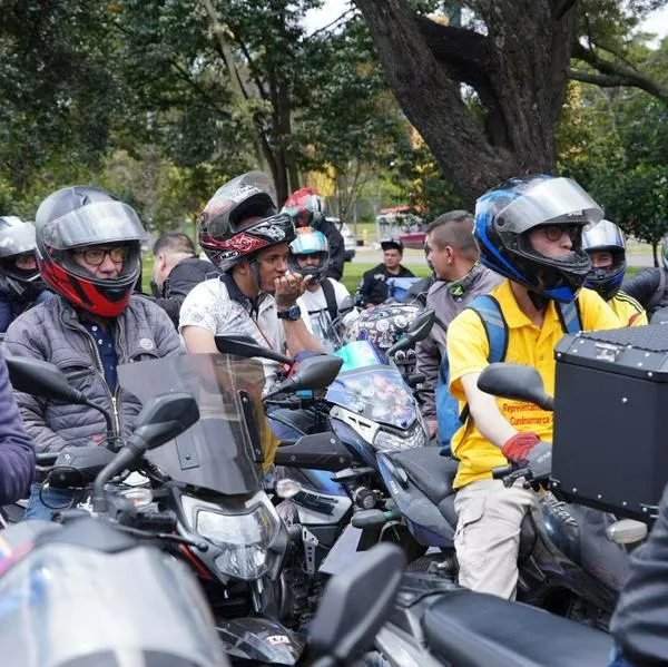 🔴 EN VIVO Motos bloquean Bogotá por restricciones: puntos de trancones y como está Transmilenio. Siga en vivo la jornada minuto a minuto.