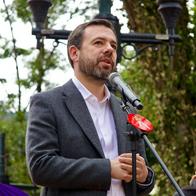 Galán no le come cuento a protestas de moteros: dio una fuerte respuesta