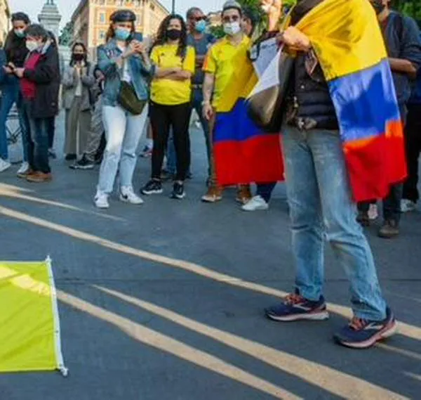 Colombia reparará a víctimas en el exterior con pagos por tierras perdidas en la guerra