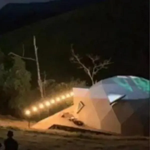 Glamping en Quindío: ladrones se metieron a cuarto de influencers y les robaron