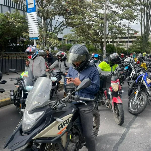Alcalde Galán hizo aviso a moteros si se acaba el diálogo, en marchas en Bogotá